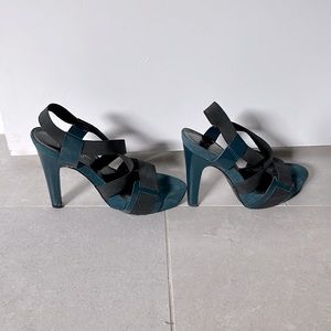 Vintage unworn Jessica Simpson blue ‘suede’ platform sandals - size 10